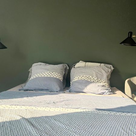 Bel Appartement Avec Terrasse Pantin Exteriör bild